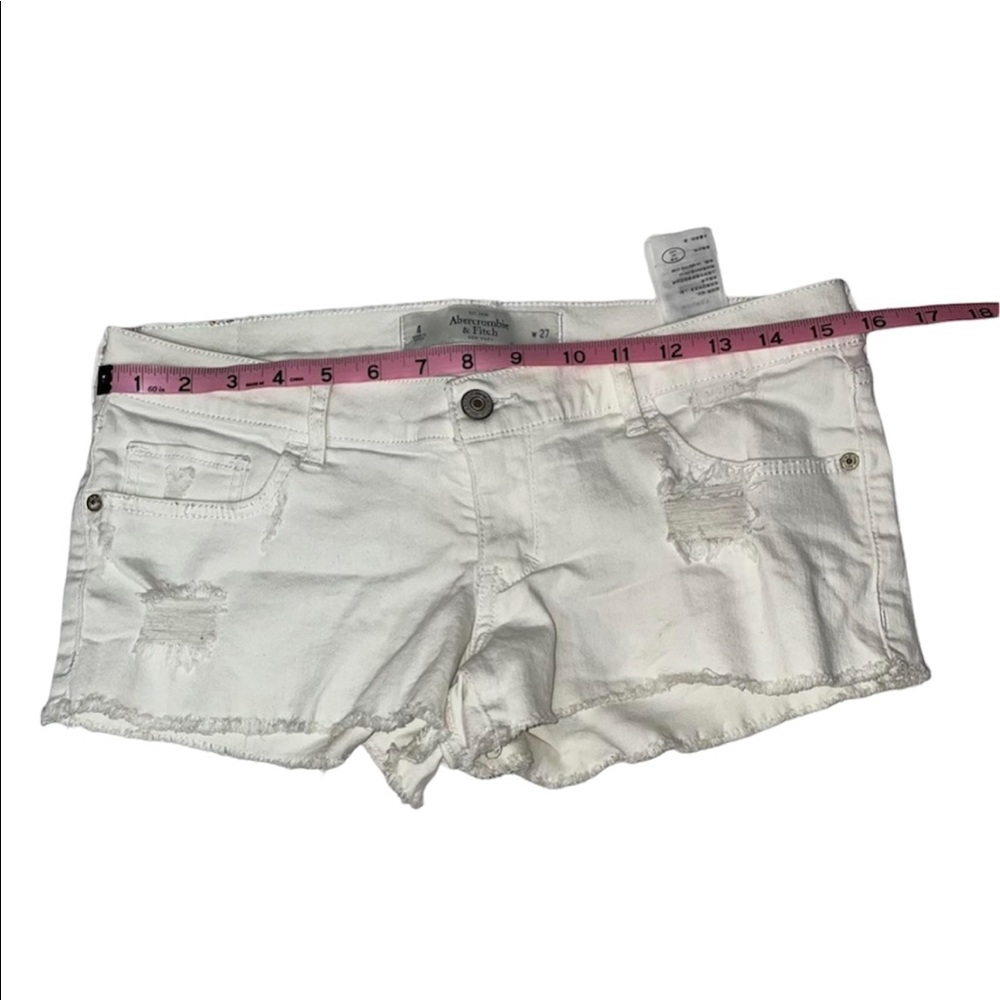 Abercrombie & Fitch Destroyed Shorts